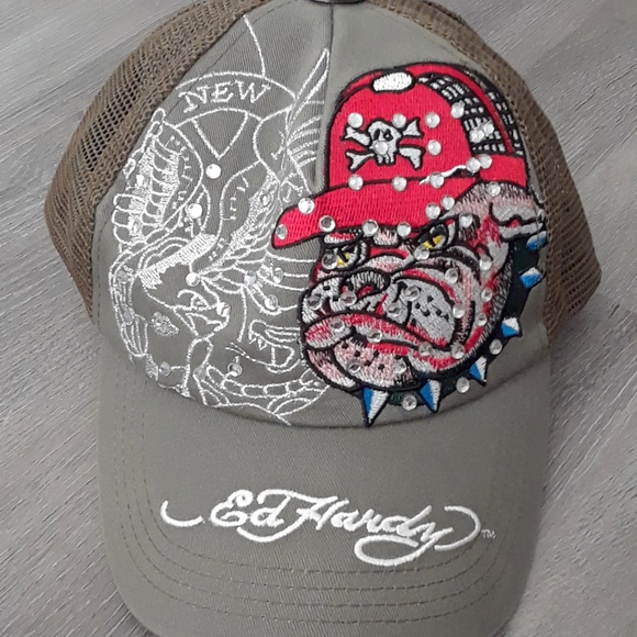 Ed Hardy Accessories - Don Ed Hardy Bulldog Snapback Cap - EUC!